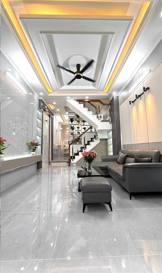 Bán gấp nhà cho thuê 22tr, đường nguyễn trãiquận 5 diện tích 63,2m2 giá 3tỷ77 gần tiểu học bàu cát