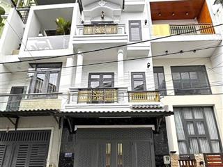 Bán gấp nhà cho thuê 25tr, đường nguyễn trãiquận 5 diện tích 63,2m2 gần tiểu học bàu cát giá 4tỷ2