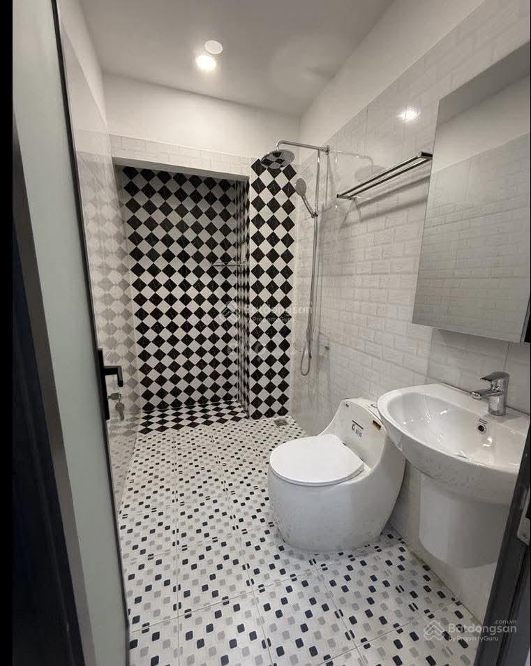 Nhà ngộp cuối năm 66m2 đường vạn kiếp  bình thạnh gần thcs hà huy tập đang cho thuê 22tr