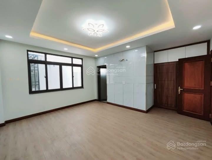 Thiện chí bán nhà lê quý đônphú nhuận cho thuê 20tr, dt 81m2 giá 2tỷ75 gần trường thcs đào duy anh