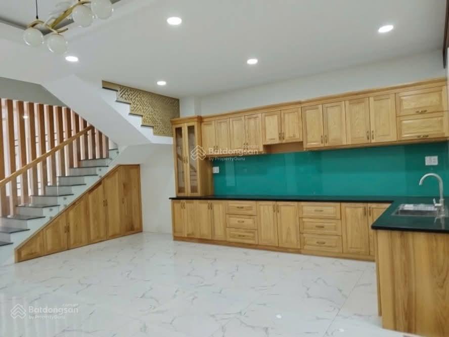 Thiện chí bán nhà lê quý đônphú nhuận cho thuê 20tr, dt 81m2 giá 2tỷ75 gần trường thcs đào duy anh