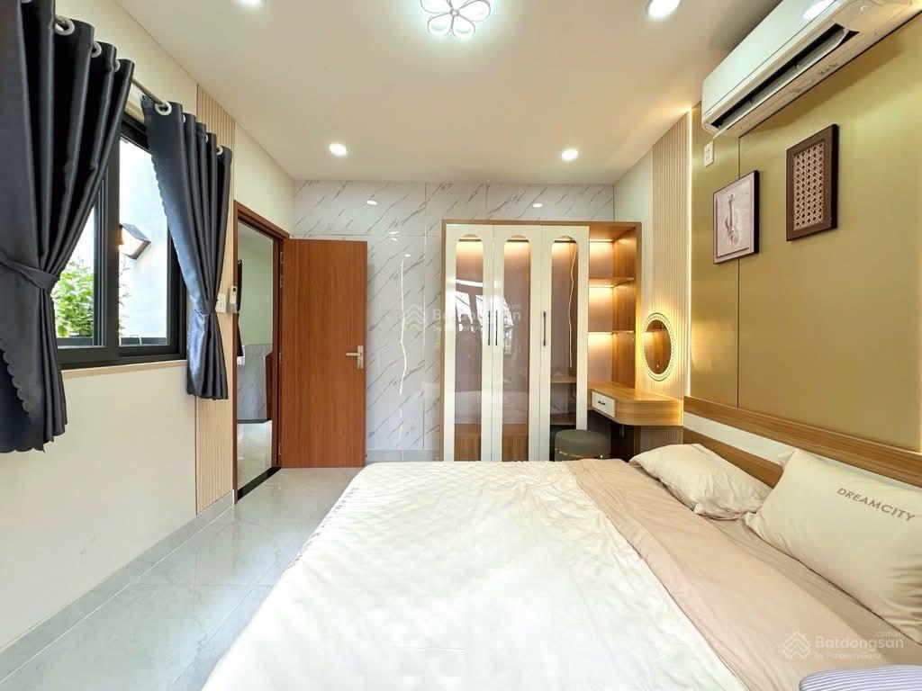 Nhà ngộp đường cô giangp2phú nhuận dt 75,6m2 giá 3tỷ8 còn tl gần chợ phú nhuận đang cho thuê 23tr