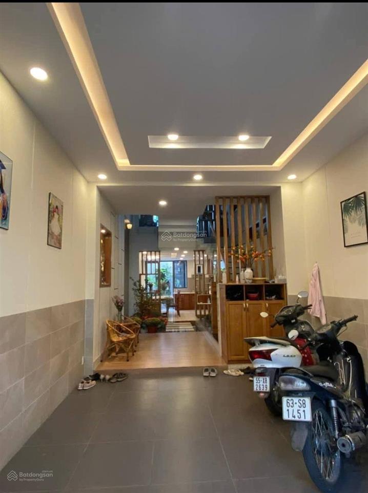 Nhà ngộp đường cô giangp2phú nhuận dt 75,6m2 giá 3tỷ8 còn tl gần chợ phú nhuận đang cho thuê 23tr