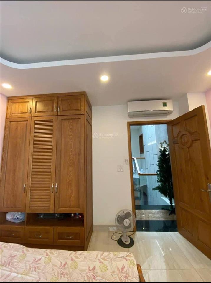 Nhà ngộp đường cô giangp2phú nhuận dt 75,6m2 giá 3tỷ8 còn tl gần chợ phú nhuận đang cho thuê 23tr