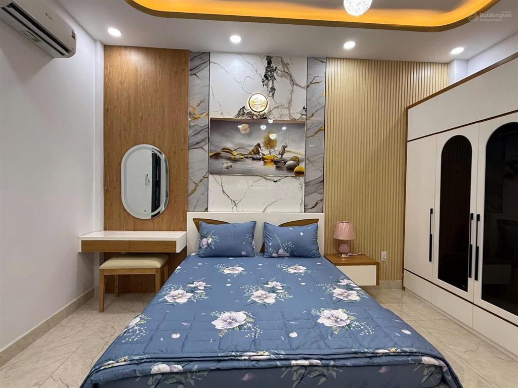 Bán nhà đường ôtô nguyễn hữu cầu quận 1, đang cho thuê 36triệu, giá 4tỷ650/85m2, ngay chợ tân định