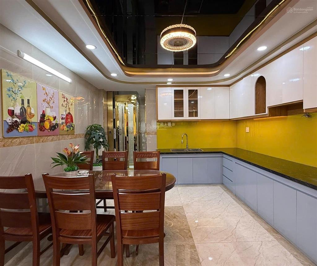 Bán nhà đường ôtô nguyễn hữu cầu quận 1, đang cho thuê 36triệu, giá 4tỷ650/85m2, ngay chợ tân định