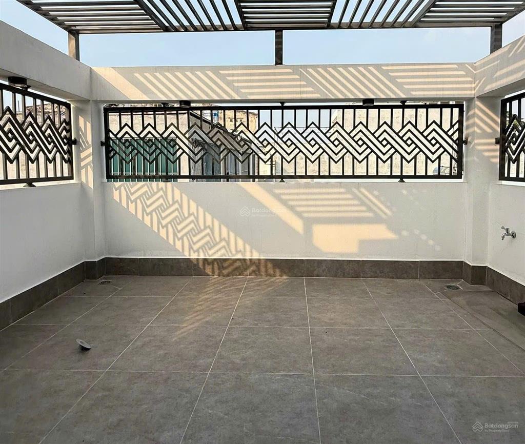 Bán nhà cực phẩm giá 3tỷ750, đường nguyễn biểu quận 5, đang cho thuê 25 triệu, gần đại học sài gòn
