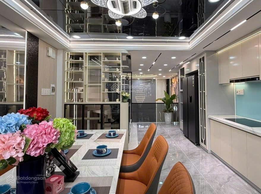 Bán nhà cực phẩm giá 3tỷ750, đường nguyễn biểu quận 5, đang cho thuê 25 triệu, gần đại học sài gòn