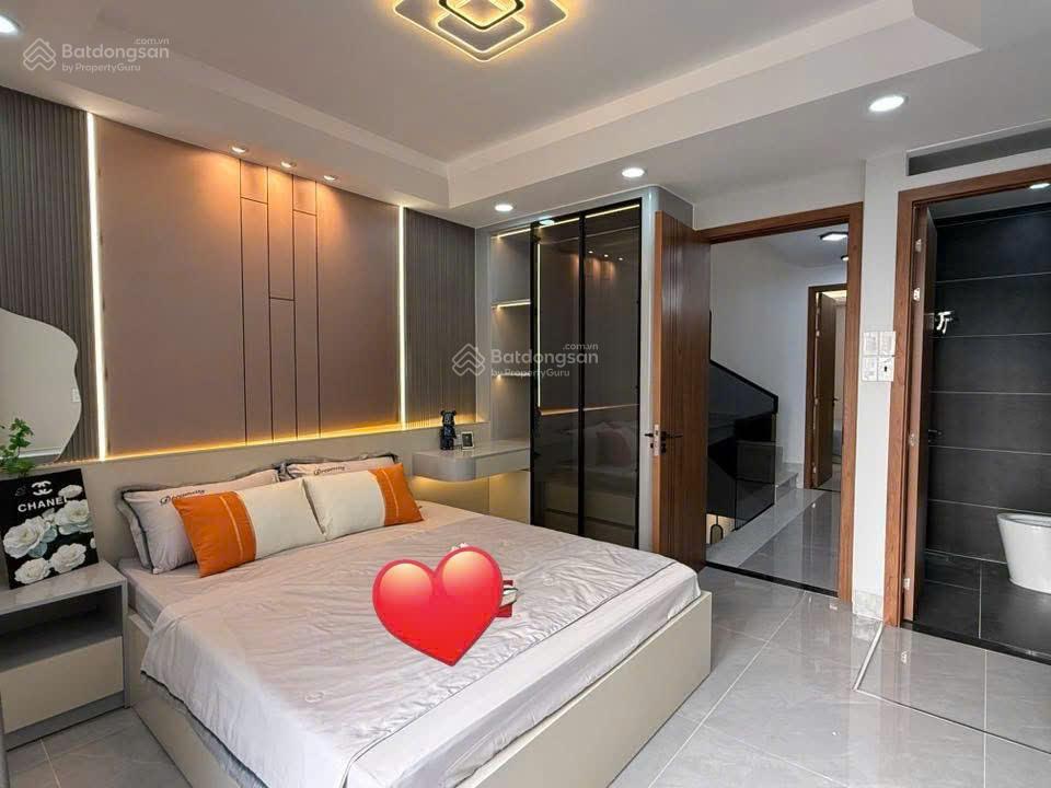Bán nhà cực phẩm giá 3tỷ750, đường nguyễn biểu quận 5, đang cho thuê 25 triệu, gần đại học sài gòn