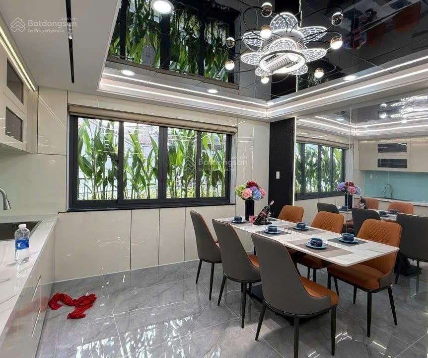 Bán nhà cực phẩm giá 3tỷ750, đường nguyễn biểu quận 5, đang cho thuê 25 triệu, gần đại học sài gòn