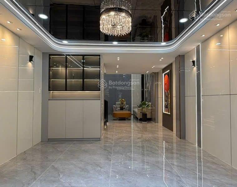 Bán nhà cực phẩm giá 3tỷ750, đường nguyễn biểu quận 5, đang cho thuê 25 triệu, gần đại học sài gòn