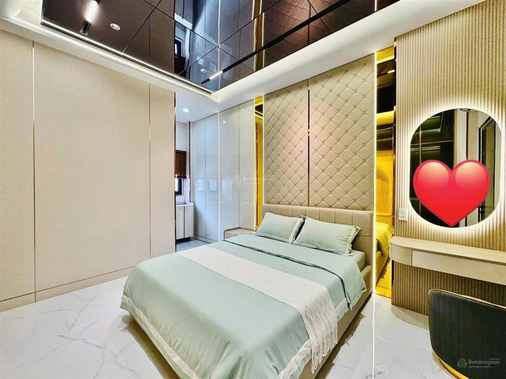 Tìm chủ cho căn nhà 4 lầu bùi thị xuân  q.1, đang cho thuê 36tr, gần công viên tao đàn, giá 5tỷ390