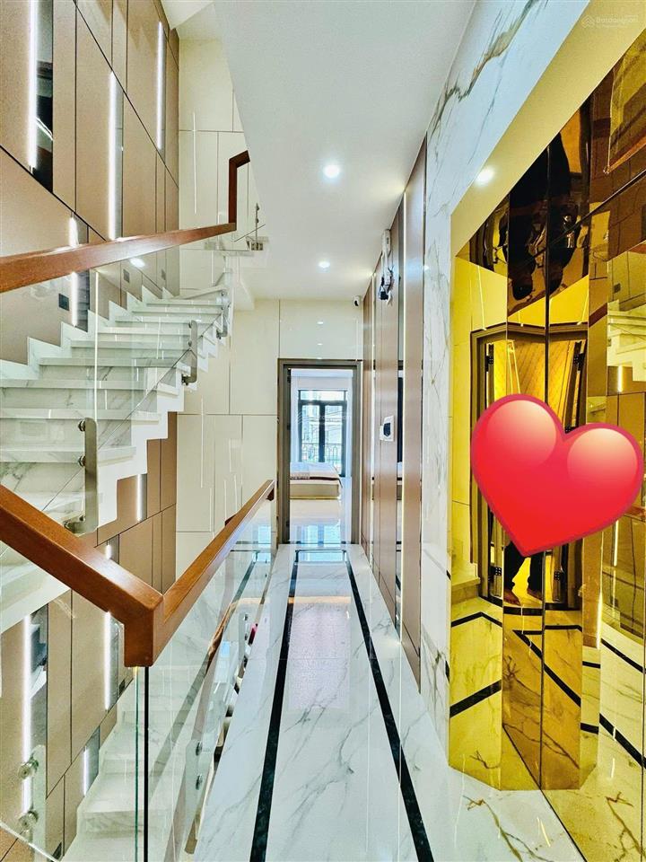 Tìm chủ cho căn nhà 4 lầu bùi thị xuân  q.1, đang cho thuê 36tr, gần công viên tao đàn, giá 5tỷ390