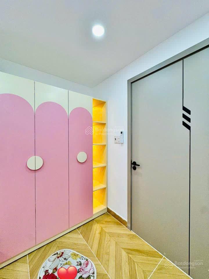 Nhà ngang bề thế 11mét ngay phan đình phùng phú nhuận, cho thuê 26triệu, gần cầu kiệu, giá 3tỷ730