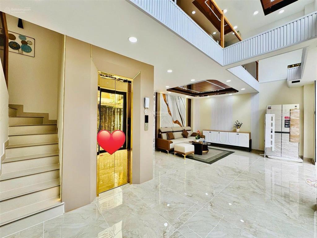 Nhà ngang bề thế 11mét ngay phan đình phùng phú nhuận, cho thuê 26triệu, gần cầu kiệu, giá 3tỷ730