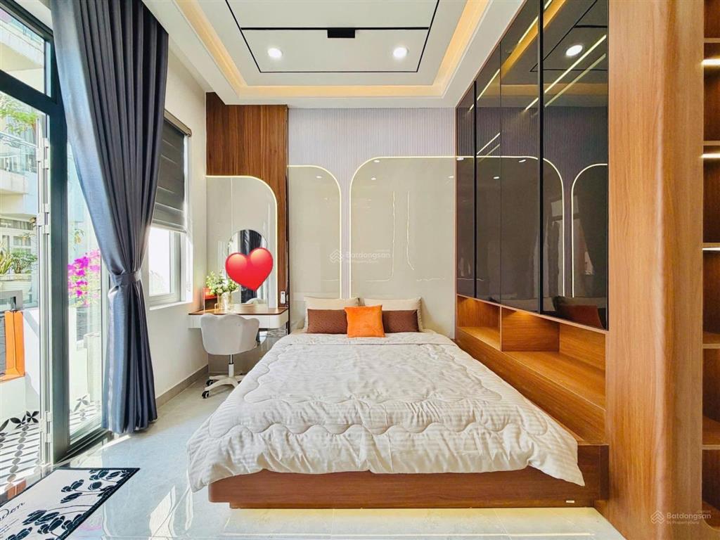 Nhà có phòng ngủ tầng trệt ngay trần tuấn khải q.5, cho thuê 24tr,giá 3tỷ770/71m2,gần chợ hoà bình