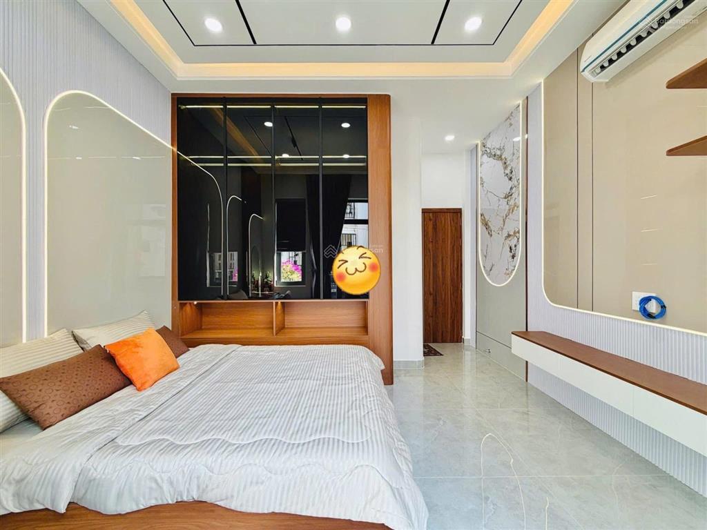 Nhà có phòng ngủ tầng trệt ngay trần tuấn khải q.5, cho thuê 24tr,giá 3tỷ770/71m2,gần chợ hoà bình