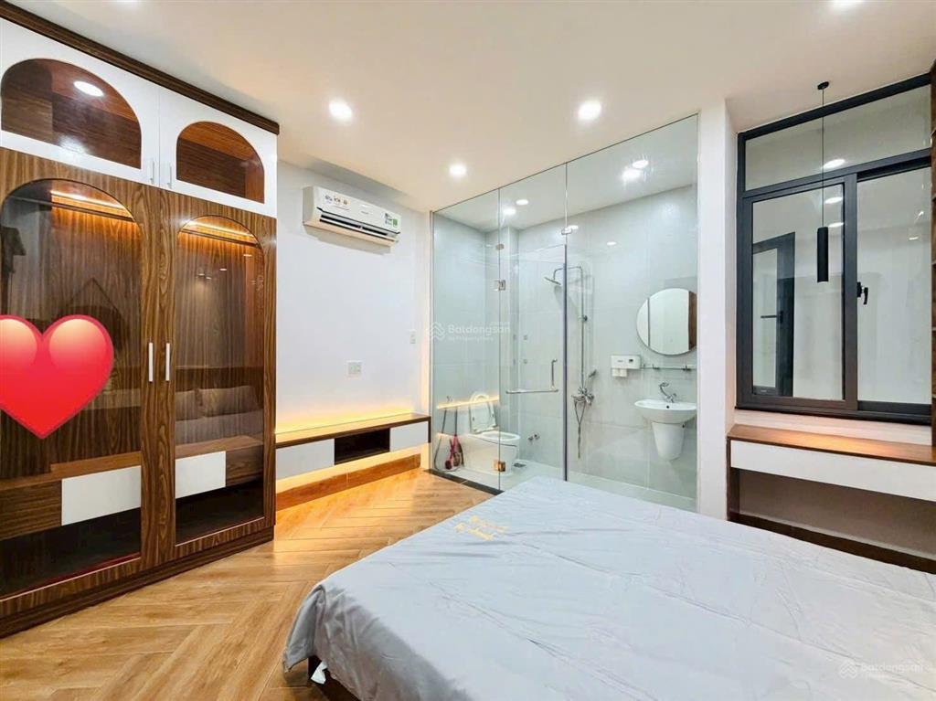 Định cư bán nhà đang cho thuê 23tr, ngay lê hồng phong q.10, giá 3tỷ750/73m2, gần ngã 7 lý thái tổ