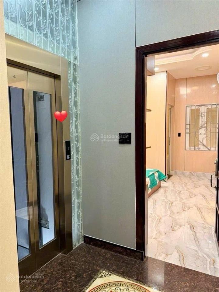 Nhà hiếm có thang máy tại cống quỳnh q.1, đang cho thuê 36tr, giá 4tỷ590/81,6m2, gần chợ thái bình