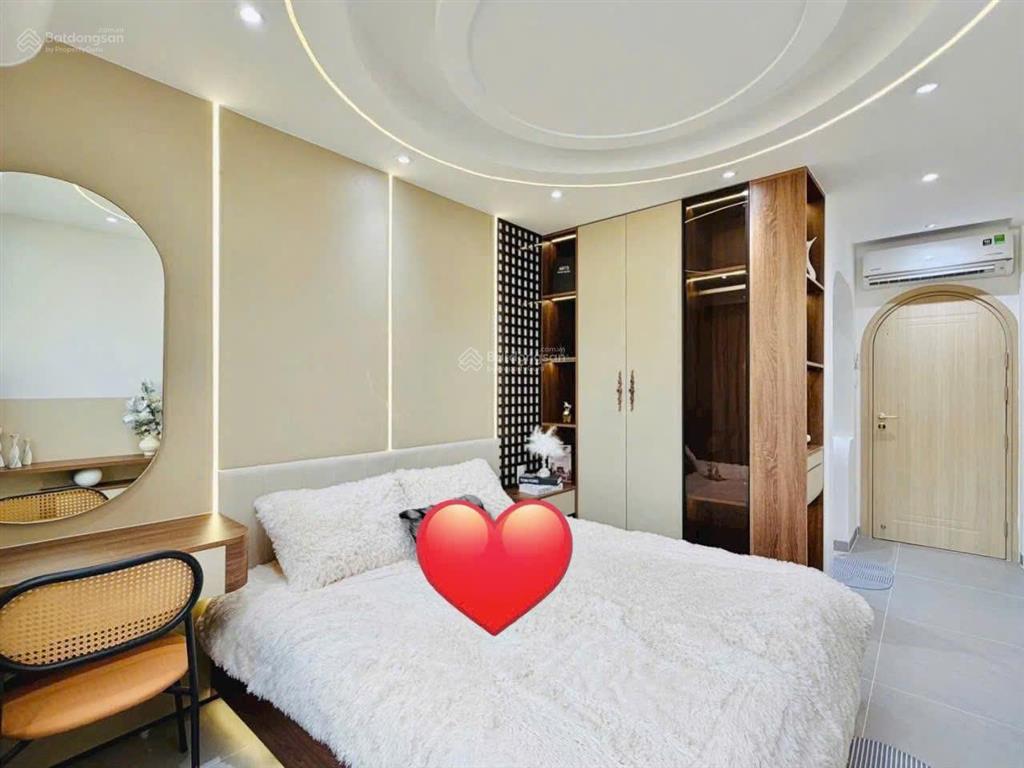 Bán nhà đường 6,8m bùi hữu nghĩa  q. 5, giá 3tỷ770/69m2, đang cho thuê 24 triệu, ngay chợ hòa bình