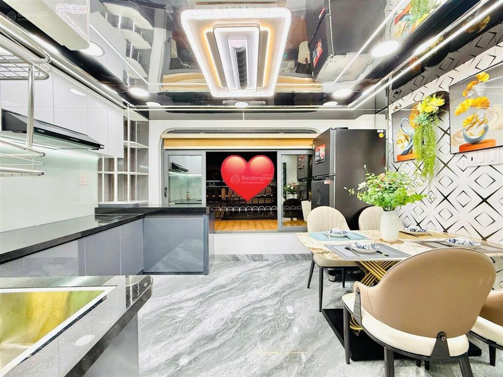 Bán nhà ngang khủng 5,5m  cho thuê 29tr, đường đặng dung q.1, giá 4tỷ050/77m2, gần chợ tân định
