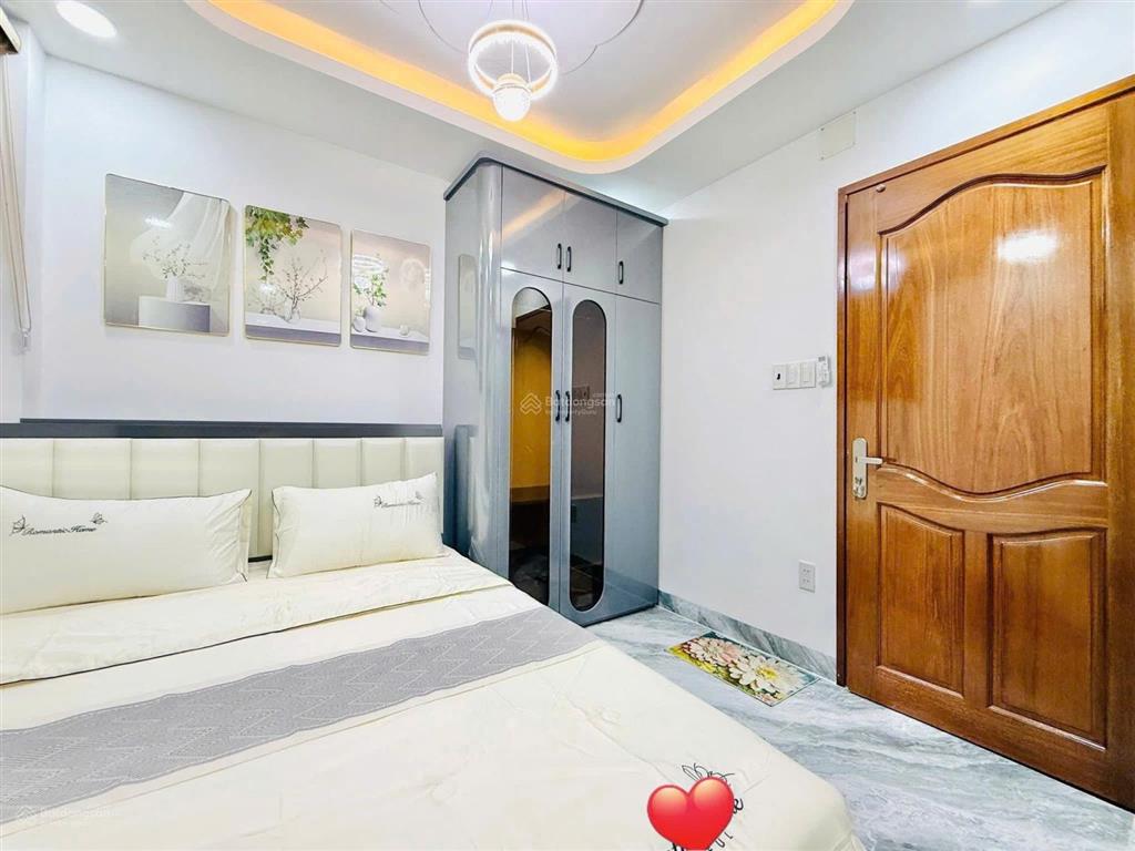 Bán nhà ngang khủng 5,5m  cho thuê 29tr, đường đặng dung q.1, giá 4tỷ050/77m2, gần chợ tân định