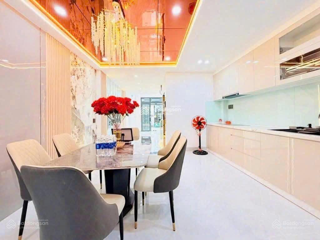 Hàng hiếm cho thuê 28tr, đường nguyễn gia trí  bình thạnh, giá 3tỷ990/82m2, gần ngã tư hàng xanh
