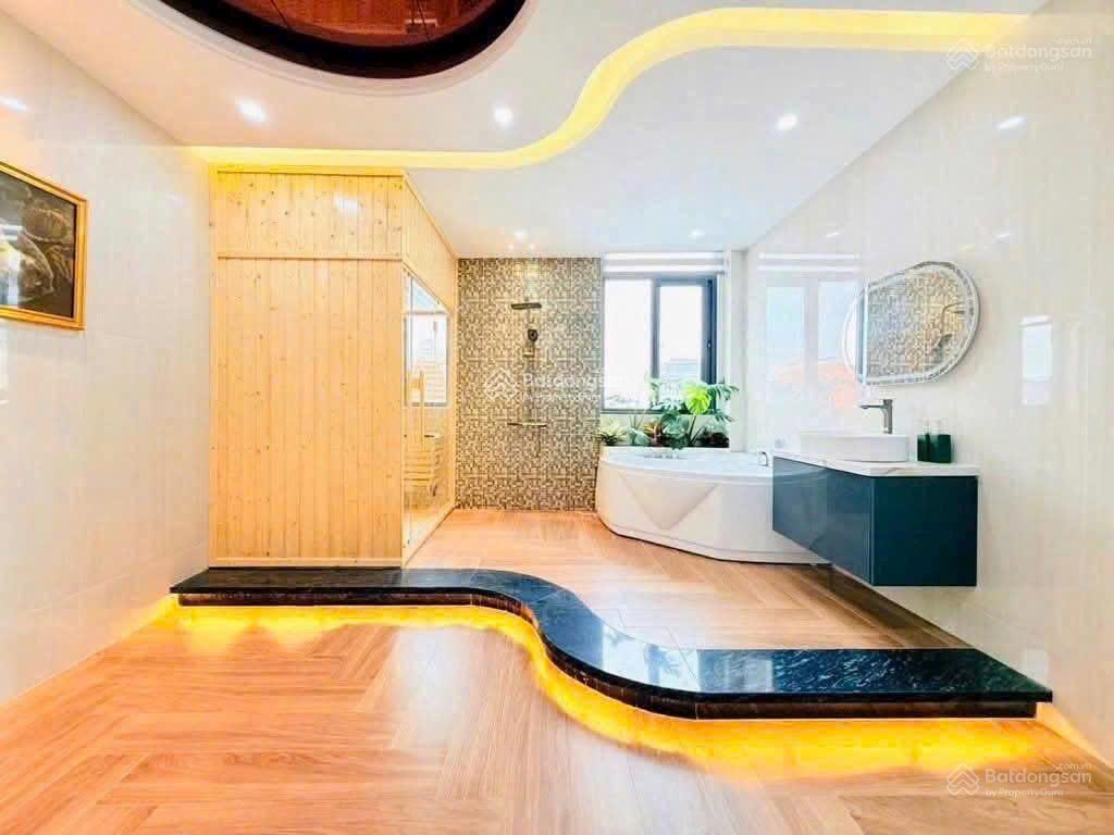 Hàng hiếm cho thuê 28tr, đường nguyễn gia trí  bình thạnh, giá 3tỷ990/82m2, gần ngã tư hàng xanh