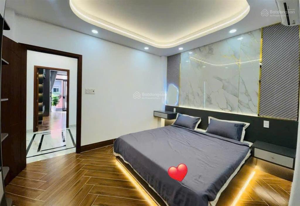 Bán nhà 2 lầu  đang cho thuê 24triệu, đường bạch đằng bình thạnh, giá 3tỷ550, gần chợ bà chiểu