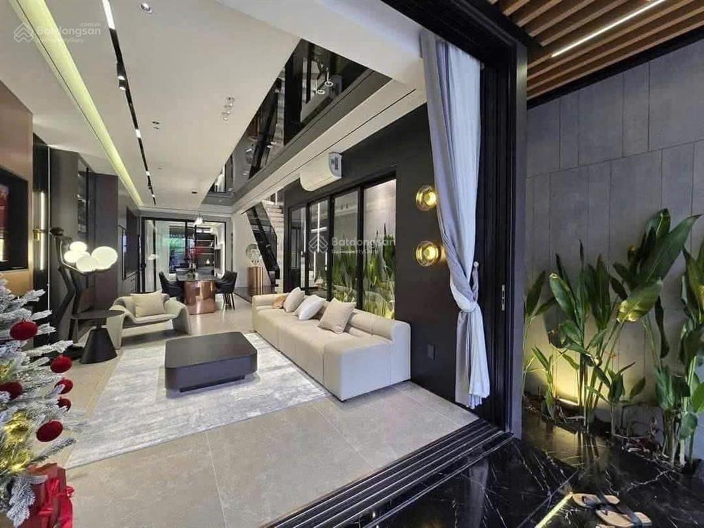 Cô mơ bán gấp căn nhà đường ôtô 7,2m trần đình xu  q.1, đang cho thuê 38 triệu, giá 4tỷ990/87m2