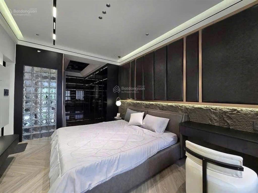 Cô mơ bán gấp căn nhà đường ôtô 7,2m trần đình xu  q.1, đang cho thuê 38 triệu, giá 4tỷ990/87m2