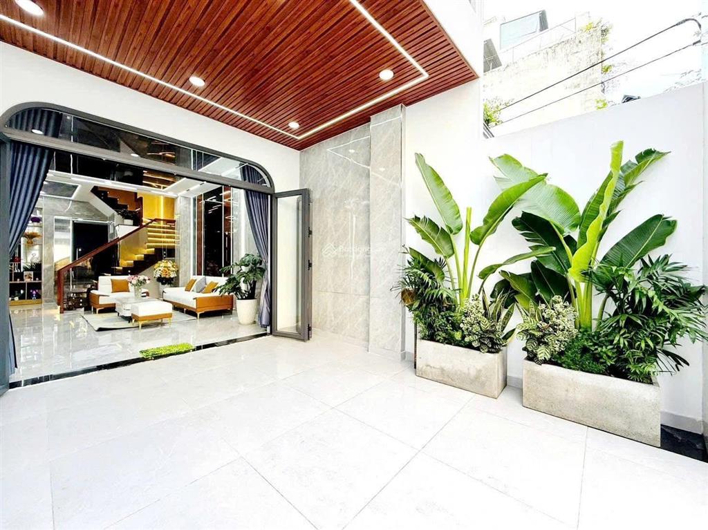 Cô liễu bán căn nhà đang cho thuê 36tr, đường 8m ký con  q.1, giá 5tỷ620/88m2. gần chợ bến thành