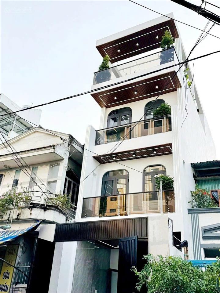 Cô liễu bán căn nhà đang cho thuê 36tr, đường 8m ký con  q.1, giá 5tỷ620/88m2. gần chợ bến thành