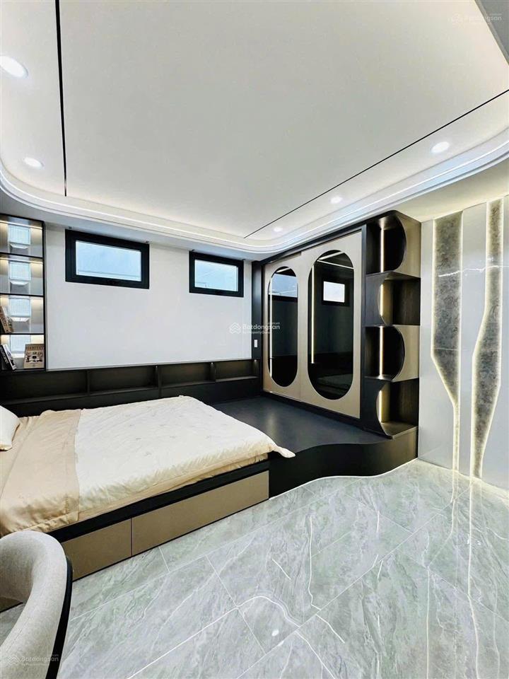 Tôi thiện chí bán căn nhà cho thuê 39tr, đ. lê anh xuân  q.1. giá 5tỷ450/96,5m2. gần chợ bến thành