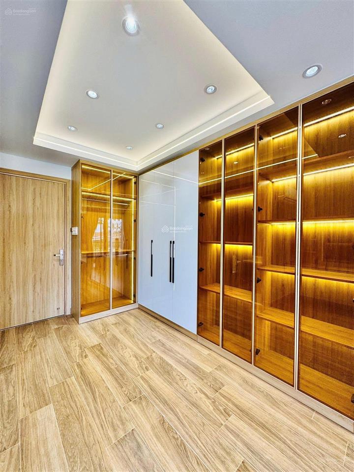 Tìm chủ cho căn nhà đường 6,8m huỳnh tịnh của q.3. cho thuê 27tr, giá 4tỷ190/83m2,gần chợ tân định