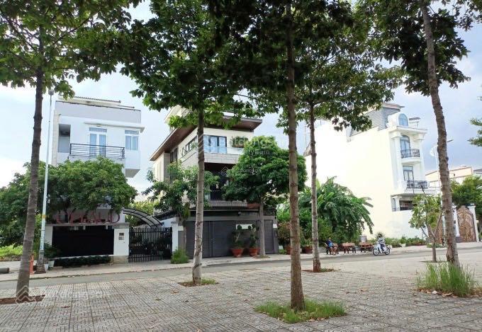 Bán lô đất gần khu dân cư phú mỹ  p. phú mỹ  quận 7, giá 2tỷ070/90,1m2, gần trường phạm hữu lầu