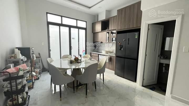 Chính chủ bán gấp căn nhà giá 3tỷ550/76m2, đ. đỗ quang  thảo điền  quận 2, đang cho thuê 30triệu