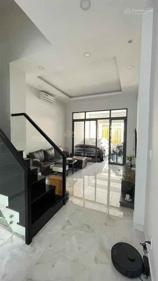 Chính chủ bán gấp căn nhà giá 3tỷ550/76m2, đ. đỗ quang  thảo điền  quận 2, đang cho thuê 30triệu