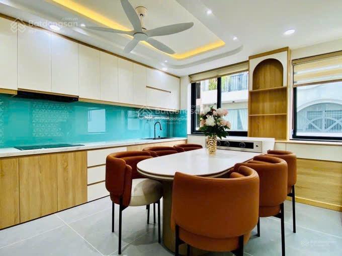 Cô ái bán gấp đường rạch bùng binh p9 q3. giá 5tỷ690/86,8m2 giao cách mạng tháng tám. cho thuê 30tr