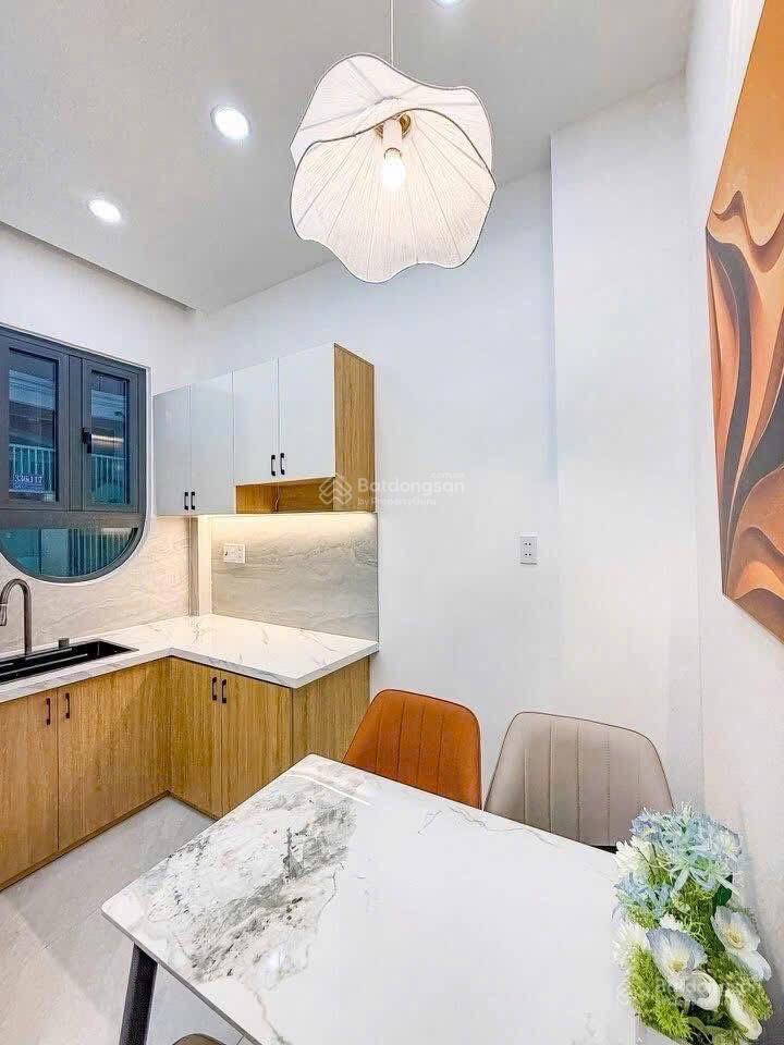 Chú nam cần bán gấp nhà dương quảng hàm, p5, gò vấp. 2,890 tỷ/67,5m2 cách bv quân y 175  5 phút