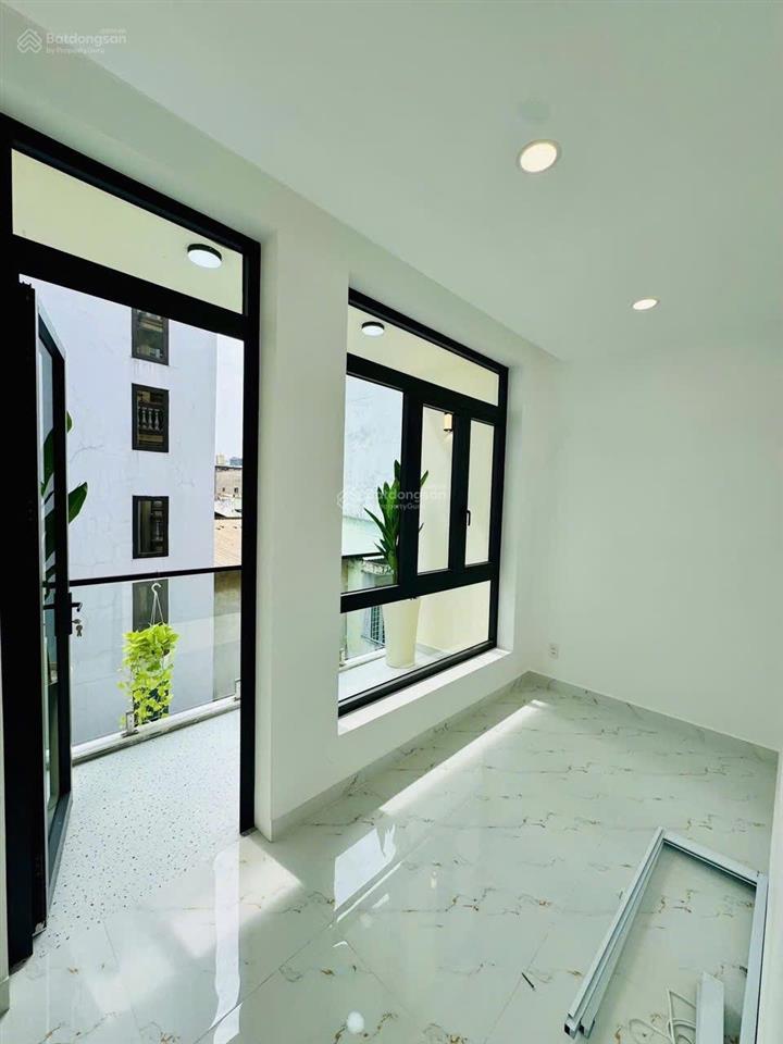 Chỉ 4,5tỷ sở hữu ngay nhà 78m2, hẻm xe hơi thông suốt đ. hoàng diệu p2 quận 4. cách thcs vân đồn