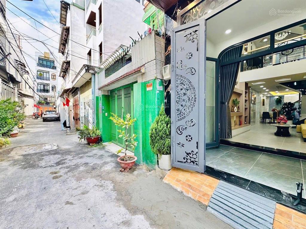 Nhà phố, đặc biệt duy nhất tại nguyễn biểu p2 quận 5, dt 79m2 từ cầu chữ y đi vào 100m