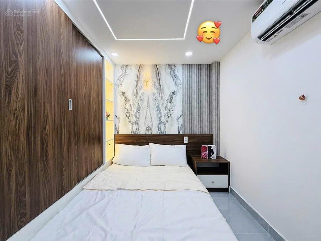 Siêu phẩm giá rẻ ở bến vân đồn, p5, quận 4. gía 4,290ty/ 68,8m2 cách chợ xóm chiếu 5 phút di chuyển