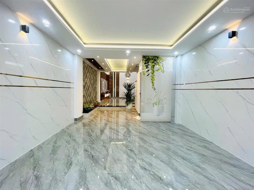 Nhà rẻ lê hồng phong p12 quận 10. 4,560 tỷ/dt 80m2, cách vạn hạnh mall 2 phút di chuyển