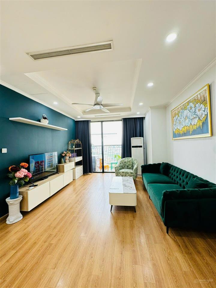 Cho thuê căn hộ 3pn, 132m2 tại royal city, giá chỉ 19 triệu/tháng.  em dương 0869 888 ***