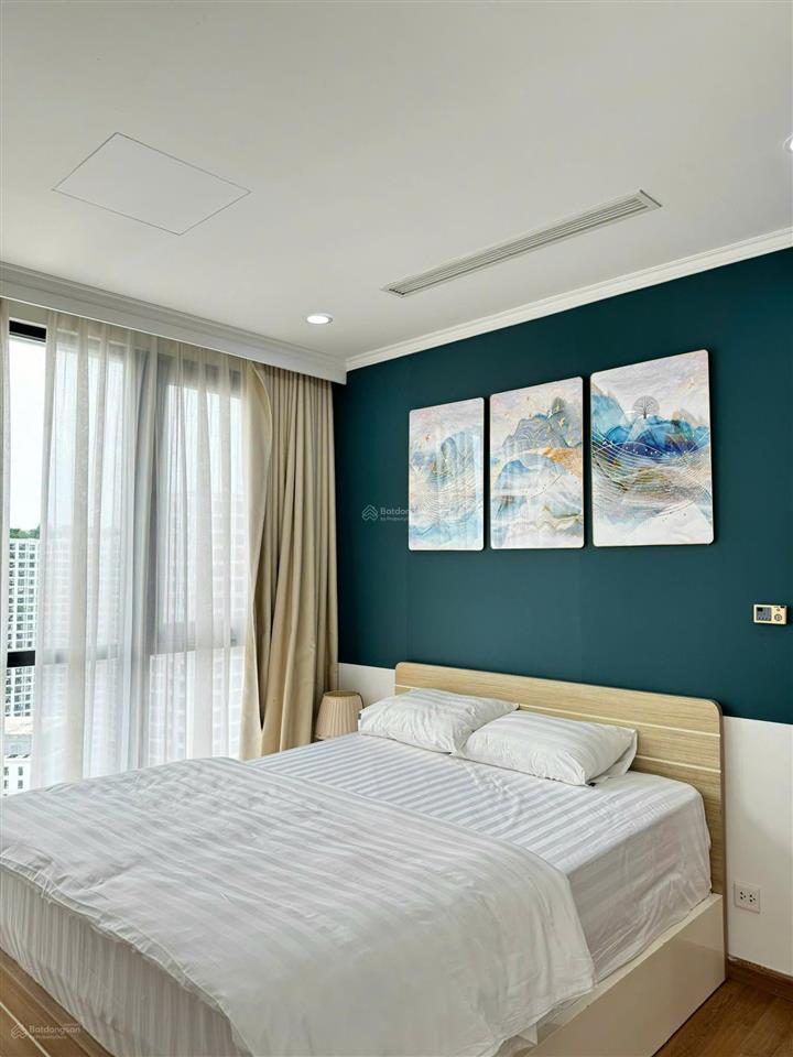 Cho thuê căn hộ 3pn, 132m2 tại royal city, giá chỉ 19 triệu/tháng.  em dương 0869 888 ***