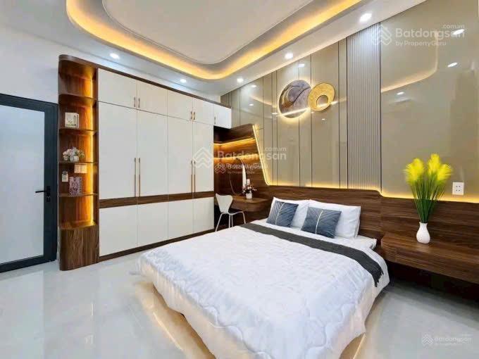 Tôi cần bán gấp nhà đường trước nhà rộng 6m, lý nam đế  p. 7  q. 11. đang cho thuê 17tr