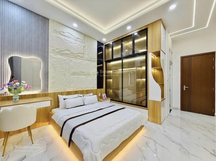 Bán nhà gần chợ bàn cờ đường xe hơi thông. nguyễn thiện thuật  p.3  q3 cho thuê 28tr