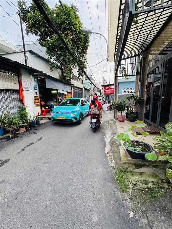 Chính chủ cần bán gấp nhà đường linh đông p.linh đông thủ đức giá 4tỷ890/65m2(5x13m) shr2lầu6m.