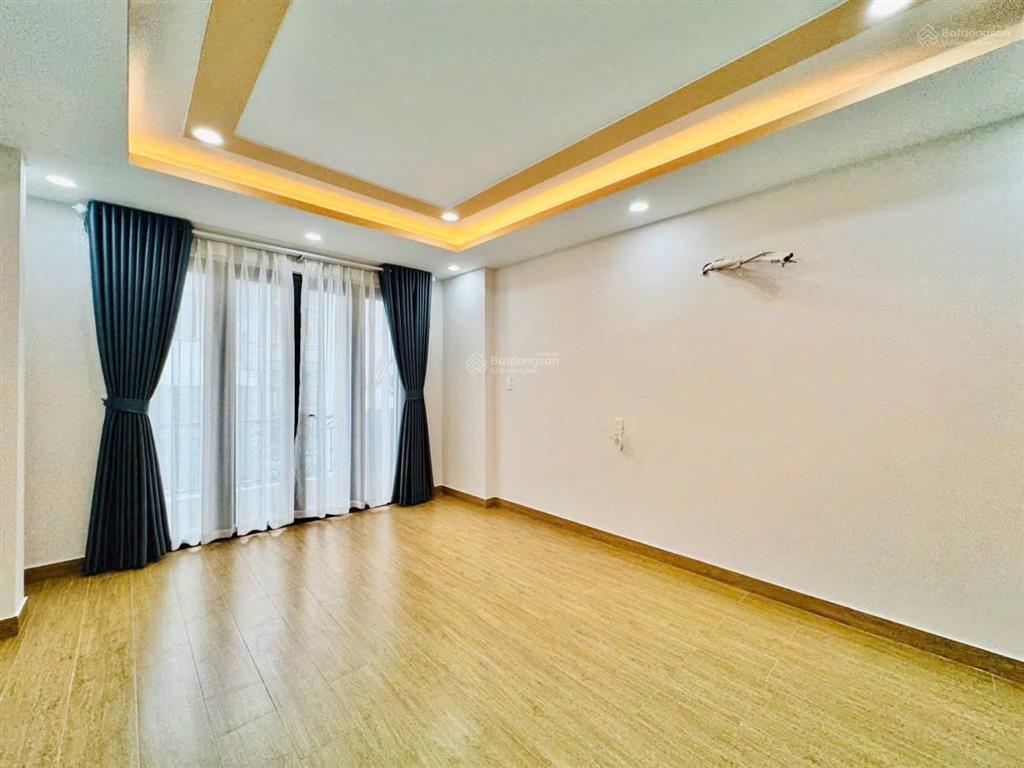 Kẹt tiền bán gấp nhà đường oto 7m rạch bùng binhp9q3 giá 4tỷ2/71m2 cho thuê 29tr gần ga sài gòn